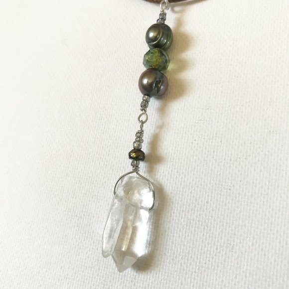 Glowing Ice Quartz Crystal Gemstone Green Pearls Necklace Boho Ocean Minimalist - Picture 1 of 6